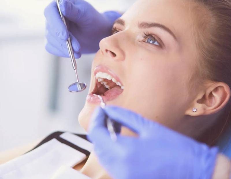 Dental Cleaning with NO-TOUCH Technology